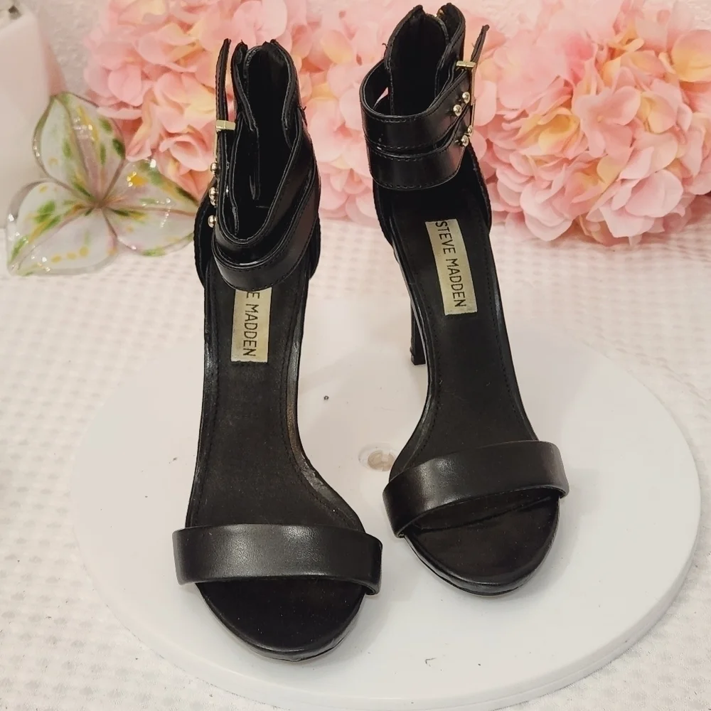 Steve Madden Kaylaa Women Black Ankle Strap Open Toe Heels Size 6M
